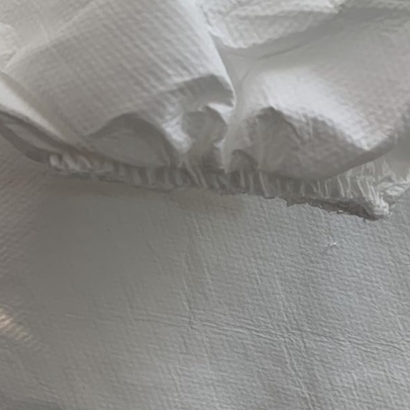 10 Piece Disposable Isolation Gown - Size: Large - Non Surgical - Picture 11 of 11